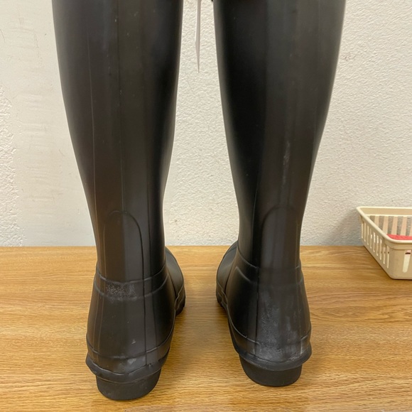 Hunter boot. - Picture 6 of 7